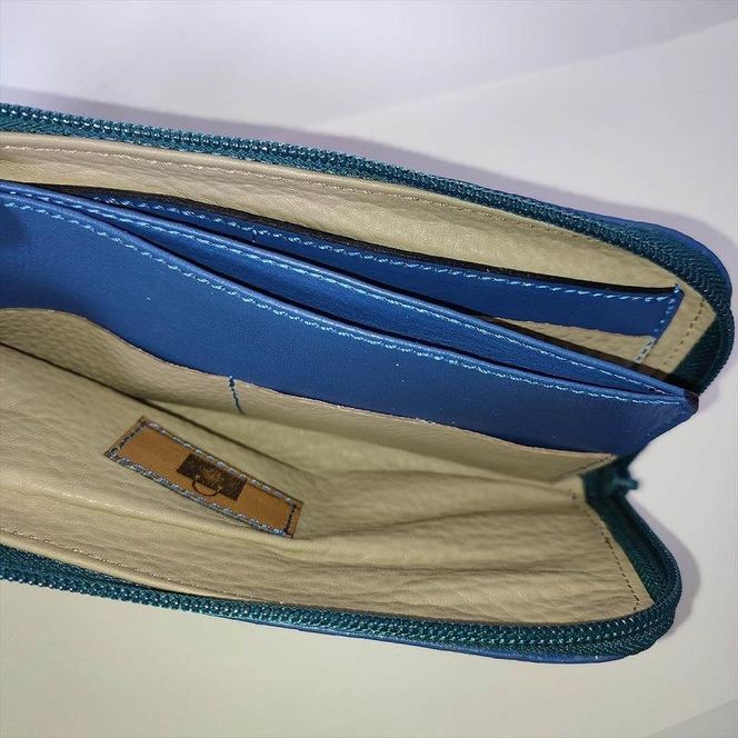 「鞄工房　香」キリン柄レザー長財布（ブルー） FAA3012