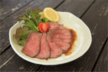 日本海牧場のローストビーフ（1袋）と日本海牧場の【牛生ハム】ブレザオラ（5袋）セット　NH00019