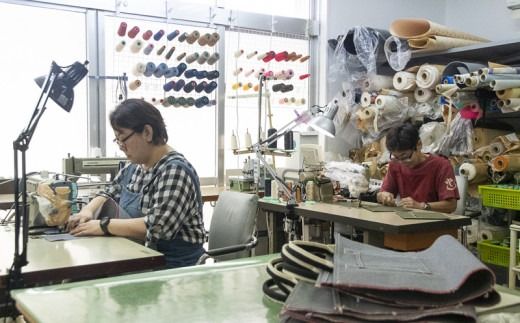 「琉球帆布」お散歩バッグ （pokke104サンゴの花畑） - 帆布 布 トート トートバッグ 人気 アーティスト イラストレーター Pokke104 池城由紀乃 おしゃれ レディース ファッション お出かけ かばん 鞄 手仕事 手づくり ハンドメイド 琉球帆布 伝統技術 沖縄県 八重瀬町【価格改定】