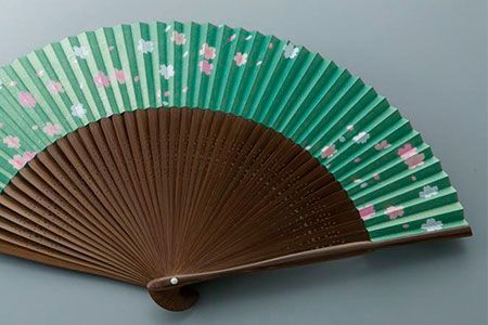 【L-557】鈴木扇子店 近江扇子 女性用 桜 緑地 ［高島屋選定品］