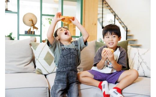 D399 三角チーズサンドパン８個入