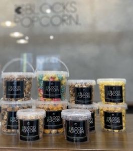 ポップコーン専門店 人気No.1キャラメルタキシードを含む10個セット※北海道・沖縄・離島の発送はできません。ご了承ください。