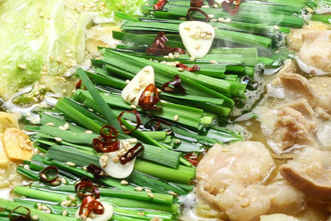 もつ鍋2種セット 九州醤油もつ鍋 2～3人前 ＆ 九州味噌もつ鍋 2〜3人前 計4～6人前 [ベネフィス 福岡県 筑紫野市 21761407] もつ鍋 モツ鍋 もつ モツ しょうゆ 醤油 味噌 みそ 博多 福岡 国産 冷凍 セット