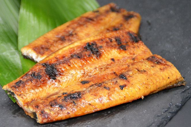 創業100年の味 鰻の蒲焼 2尾 秘伝のタレと山椒付き [川魚料理 鯉ひろまつ 福岡県 筑紫野市 21760024]