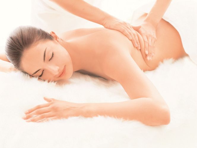 【桜庵】桜庵河口湖ホテルの平日食事付ペア宿泊券(スタンダード) FAA7058