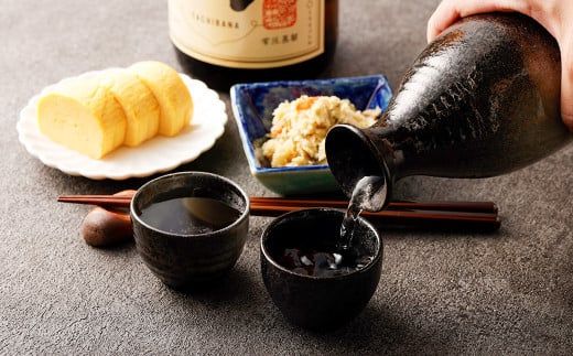 ＜宮崎本格焼酎 黒木本店たちばな(芋)20度 1,800ml 2本セット＞ かたやま酒店 焼酎 酒 セット 翌月末迄に順次発送【c998_kt_x1】