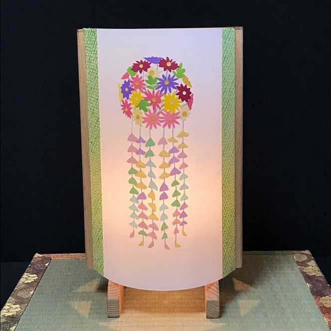 030D100 着物生地で作ったおしゃれな行灯（あんどん） 舞妓さんとつるし飾り