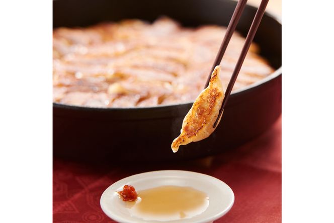 博多鉄なべ餃子 10個×8 計80個 / うまか堂本舗 / 福岡県 筑紫野市 [21760421] 餃子 ぎょうざ ギョウザ 博多 一口