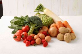 【毎月お届け】むなかた旬のお任せセット（野菜・フルーツ・卵） 9～11品【JAほたるの里】_HB0194