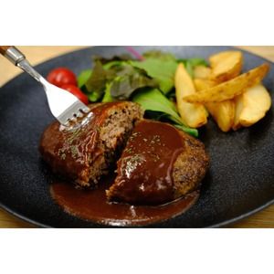 ハンバーグ A5ランク但馬牛100%使用！ 調理済みで温めるだけ / 大きめ150g 3個入り 但馬牛 ハンバーグ 極 kiwami 牛肉100% 特製ソース 国産牛 黒毛和牛 急速冷凍 職人手作り レンチン 個包装 ギフト セット【但馬牛証明書・化粧箱入り】