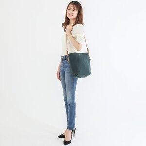 豊岡鞄　TUTUMU Journey Ｓ　(S2500　24-163)カーキ