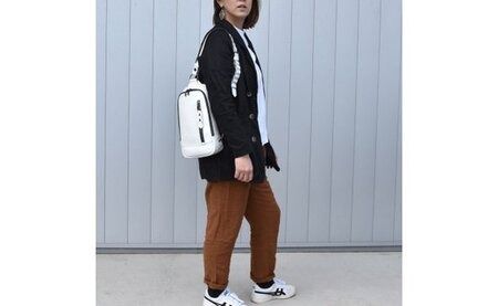 豊岡鞄　ブルーム　ボディバッグ（白）