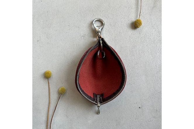 バナナキーケース（ヌメレッド）　LC00013