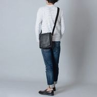 豊岡鞄　皮革縦型フラップSD（ブラック）