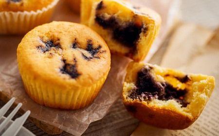 グルテンフリー 低糖質スイーツ マフィン クリームチーズ×ブルーベリー 6個 / スイーツ マフィン 低糖質 ダイエット 朝食 お菓子 焼菓子 糖質オフ 個包装 ギフト（小麦粉・砂糖・トランス脂肪酸・人工甘味料・不使用）【LowCarbHouse 】