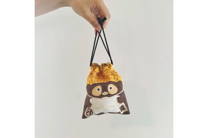 丹後ちりめん 祭巾着（たぬき） サイズ：約17cm×13cm　	DZ00027-09