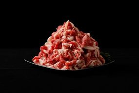 【定期便／年6回／偶数月にお届け】むなかた牛 切落し2kg　6ヶ月定期便（牧場直送）_HB0093