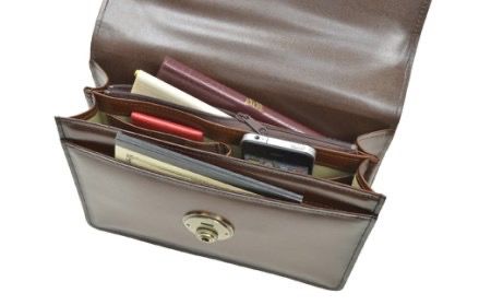 SADDLE　牛革シャドー手付カブセポーチ（01007-04）チョコ