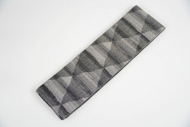 半幅帯　大ウロコ文（グレー）*リバーシブル幅約15.2cm×長さ約420cm　FY00099