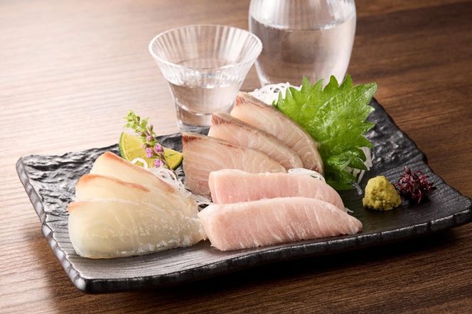 晩酌に便利！魚屋オススメお任せ刺身3種盛り合わせ（2～3切れ×3種×3パック）　TB00032