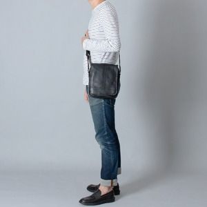 豊岡鞄　皮革縦型フラップSD（ブラック）