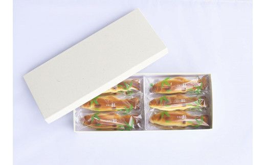 熊野川鮎 12個入り　鮎を典雅にかたちどった銘菓　詰め合わせ 焼き菓子 菓子 お菓子 ギフト【fks103A】