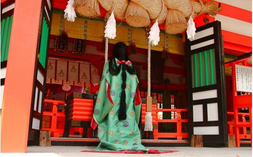 【新宮市ふるさと納税】世界遺産　熊野速玉大社正式参拝と平安装束(略式)着付け記念写真のセットプラン（萩原きもの総合学院）/着物 神社 新宮 和歌山 着付け 女性衣装 レンタル【hgh001A】