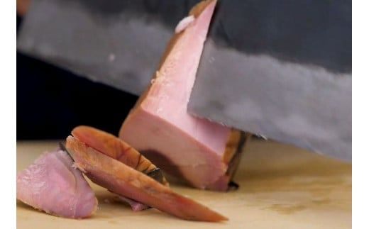 ＼旨味凝縮／鰹焼節 亀節 2本入り 焼節にこだわって120年 / 生節 なまぶし なまり節 鰹 節 かつおぶし【tka003】