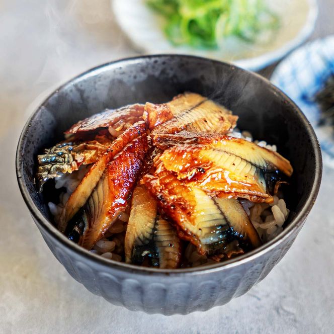 鰻 きざみうなぎ(80g×6P)+蒲焼き1尾 カット済み 蒲焼 蒲焼き かば焼き 刻み 鰻 ウナギ ふっくら おいしい おかず お茶漬け 惣菜 養殖 国産 簡単 調理済み お取り寄せ ひつまぶし うな
