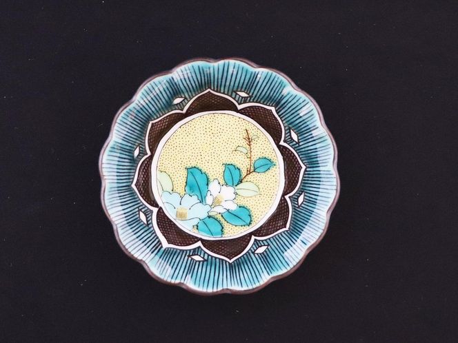 九谷焼　 2.5号小鉢揃　吉田屋草花　a01 食器 キッチン雑貨 キッチンアイテム 雑貨 小物 お皿 小皿 食卓 テーブルコーディネート 