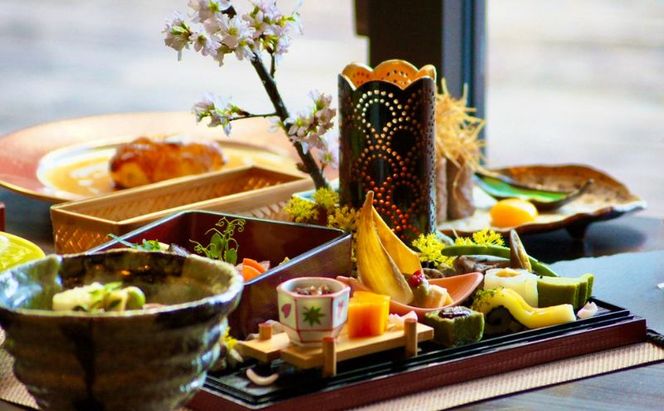 伊賀のかくれ宿 赤目温泉隠れの湯 対泉閣で使える　20,000円分日帰り食事ギフト券（赤目四十八滝招待券 2名様分付き）
