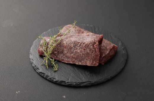 醸鹿（かもしか） ロースステーキ、ロースト用　約600ｇ