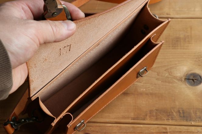 【ブラウン】ＳＢ-01ショルダーバッグ  	Z131