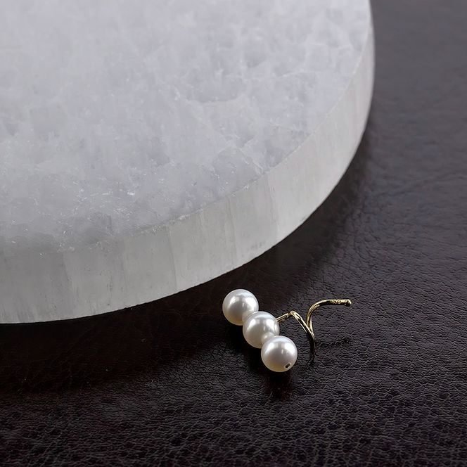 18金 ピアス レディース パール 片耳 キャッチのいらないピアス つけっぱなし 18k ゴールド アコヤ真珠 シンプル 真珠 イエローゴールドK18 キャッチナッシャー フォーマル カジュアル 普段 使い250311sh402yu SWAA249