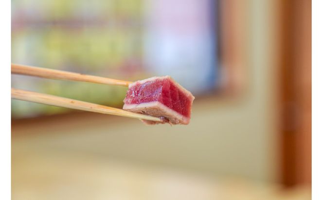 【年内発送】【大容量】日光丸自慢の一本釣りカツオ使用！カツオシーステーキ約1,200g（約400g ×3）特製ステーキソース付き  鰹  冷凍 小分け 大容量  時短  便利 個包装 おつまみ おかず 惣菜 晩ごはん 加工品 カツオ 鰹  魚  焼くだけ 222232_BC035