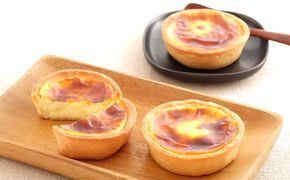 梅月菓子舗【生チーズタルト】 ちーず スイーツ デザート お菓子 焼菓子 ケーキ 加工食品 乳製品 