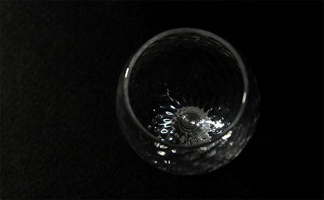 パイナップル柄ワイングラス（1脚）〈ガラス パイナップル柄ワイングラス ワイングラス コップ グラス 工芸品 食器 日用品 〉 