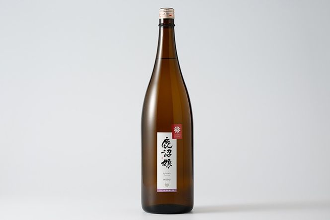 日本酒 本醸造 鹿沼娘 火入れ 1800ml お酒 酒 地酒 アルコール イセヒカリ 晩酌 お燗 燗酒 熱燗 プレゼント ギフト 贈り物 地産地消 鹿沼市 栃木県