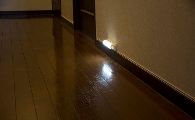 照明 乾電池式LEDセンサーライト ウォールタイプ 昼白色 BSL40WN-WV2 アイリスオーヤマ センサーライト 電池式 乾電池式 人感センサー 室内 LEDセンサーライト LED ライト 廊下 寝室 物置 防犯