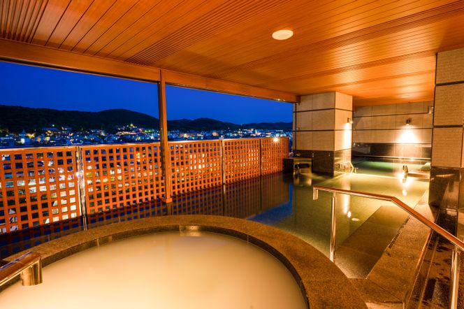 【四条河原町温泉 空庭テラス京都 別邸】ホテル宿泊ペアチケット(平休日1泊朝食付・鴨川ツイン・露天風呂付)［ 京都 河原町 天空温泉 ルーフトップ 鴨川 東山 眺望 ホテル ペア 宿泊券 人気 おすすめ ホテル 宿泊 旅行 観光 グルメ ふるさと納税 ］  261009_A-LA060