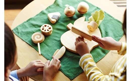 木のおもちゃ セット ひなまつりギフトセット 雛人形 ままごとセット 木製 木 おもちゃ 知育玩具 赤ちゃん ベビー 男の子 女の子 ギフト プレゼント 贈り物 贈答 お祝い 出産祝い 誕生日祝い 日本製 手作り てづくり 受注生産品 山のくじら舎 ヒノキ 木箱 片づけ 習慣 御祝 ヒノキ スギ 高知県 安芸市