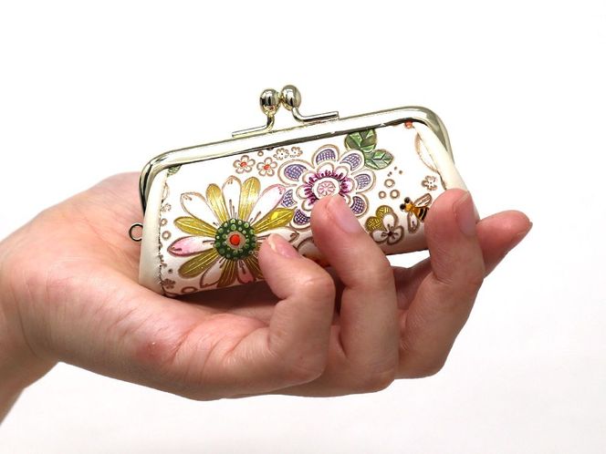 【文庫屋大関】印鑑ケース　みつばち【皮革工芸品】 ファッション小物 民芸品 