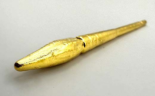 FYN5-045 西川町 工芸品 純金(K24) 月山筆 9.0g 純金 金金 金 24金 K24 K ゴールド 日本製 ハンドメイド 手作り 置物 オブジェ 貴金属 ジュエリー 贈答 贈り物 ギフト 記念日 誕生日 プレゼント X線分析検査証明書付 山形県 月山