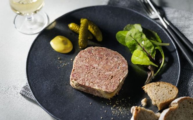 【メディアで多数紹介】 国宝・十勝ロイヤルマンガリッツァ豚 シャルキュトリセット 肉の加工品 リエット ウィンナー ソーセージ パテ モルタデッラ ロースハム 贈り物 ギフト 丸勝十勝ヒルズ