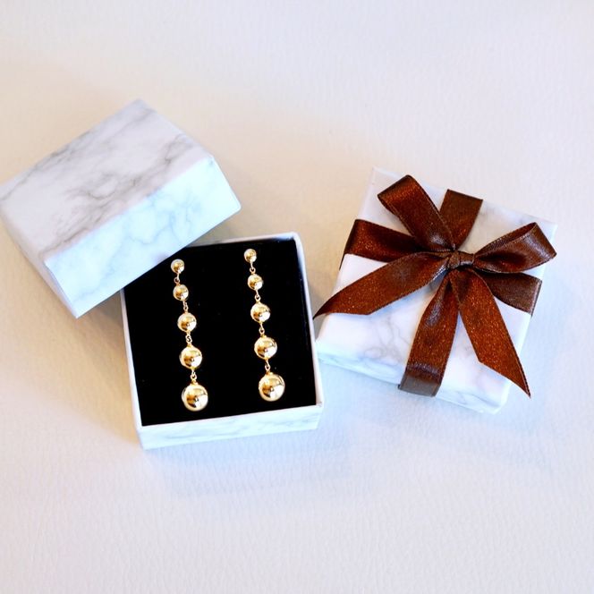 K18(18金) イエローゴールド ボール 5連 ピアス 地金 中空 保証書付 M1073 242-040