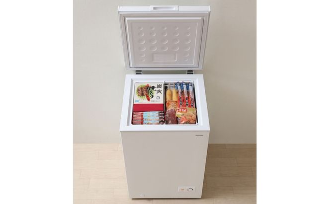 冷凍庫 上開き式冷凍庫 100L ICSD-10C-W ホワイト アイリスオーヤマ 上開き 省エネ 冷凍 食品 氷 保存 コンパクト 温度調節 まとめ買い 静音 冷凍食品 ストック バスケット付
