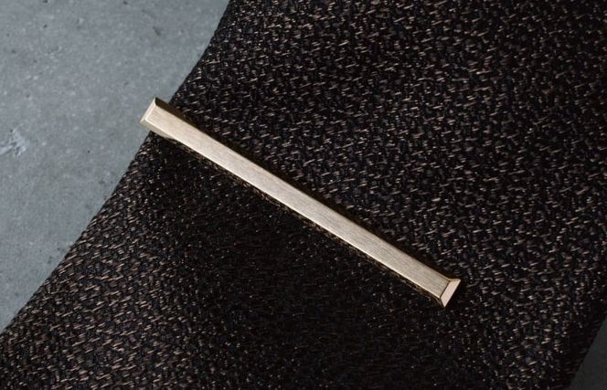 G2831 ４面カットネクタイピン ライトゴールド