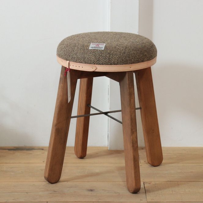 ハイスツール 【ヘリンボーンブラウン】HARRIS TWEED（ハリスツイード） 	Z127VC01