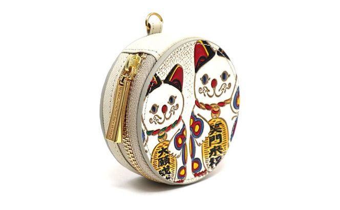 【文庫屋大関】マカロンポーチ 招き猫【皮革工芸品】 ポーチ ミニポーチ 小物入れ アクセサリー入れ イヤホン入れ 収納 保管ケース 手のひらサイズ  本革 革 皮革 工芸品 工芸 雑貨 ギフト プレゼント 日本製 東京