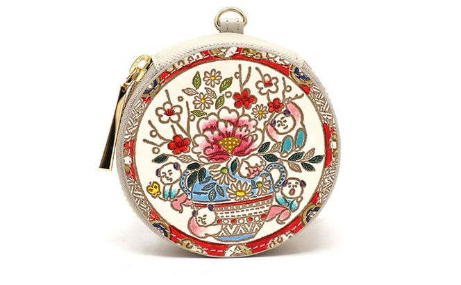 【文庫屋大関】マカロンポーチ 唐子【皮革工芸品】 ポーチ ミニポーチ 小物入れ アクセサリー入れ イヤホン入れ 収納 保管ケース 手のひらサイズ  本革 革 皮革 工芸品 工芸 雑貨 ギフト プレゼント 日本製 東京